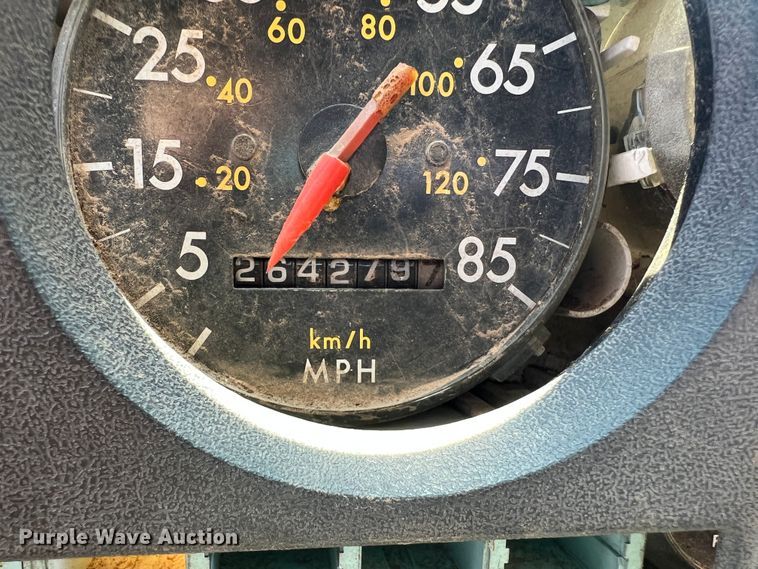 image for item DR1465 1996 Freightliner FL112  semi truck