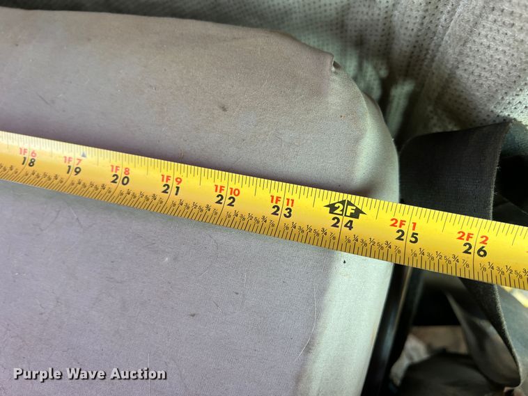 image for item DR1465 1996 Freightliner FL112  semi truck