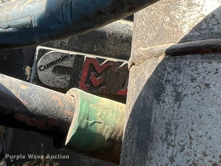 image for item DR1465 1996 Freightliner FL112  semi truck