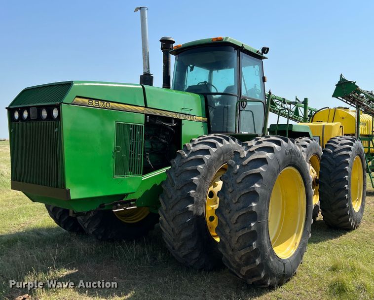 image for item DR1469 1995 John Deere 8970  4WD tractor