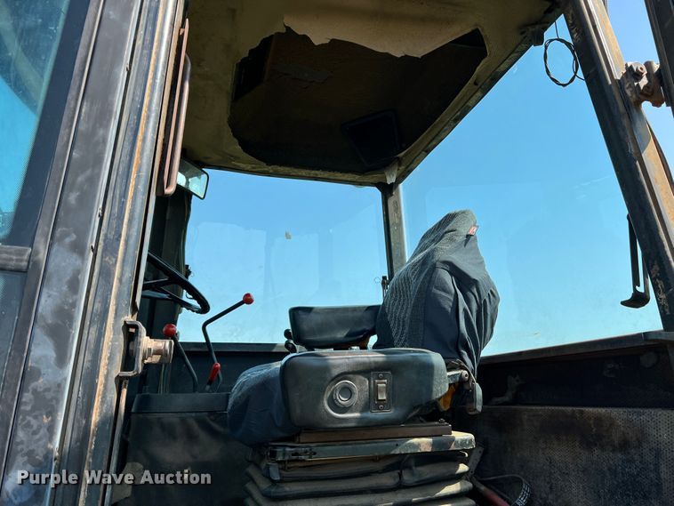 image for item DR1469 1995 John Deere 8970  4WD tractor