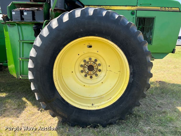 image for item DR1469 1995 John Deere 8970  4WD tractor
