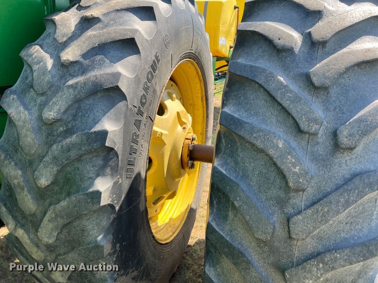 image for item DR1469 1995 John Deere 8970  4WD tractor