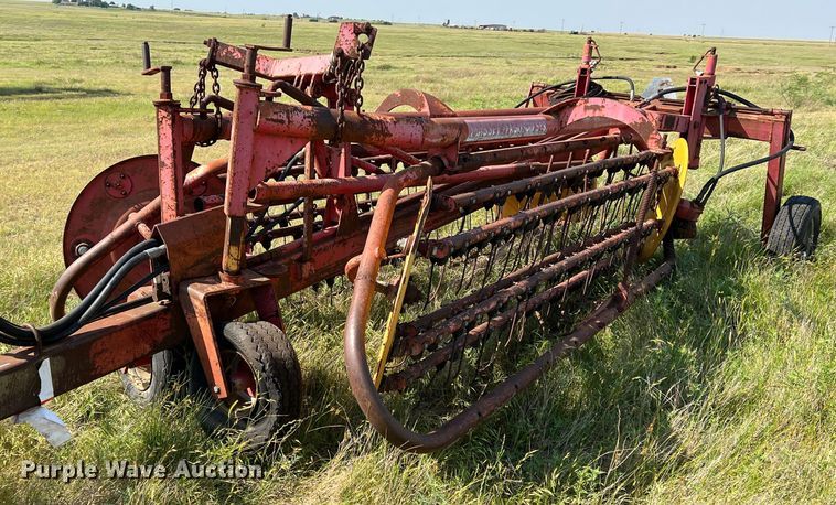 image for item DR1472 Massey Ferguson 588  hay rake