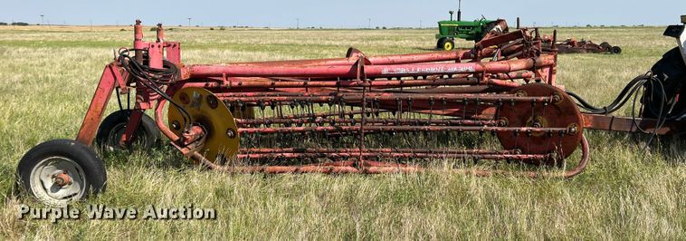 image for item DR1472 Massey Ferguson 588  hay rake