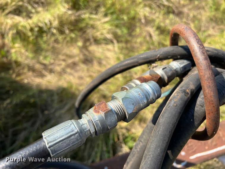 image for item DR1472 Massey Ferguson 588  hay rake