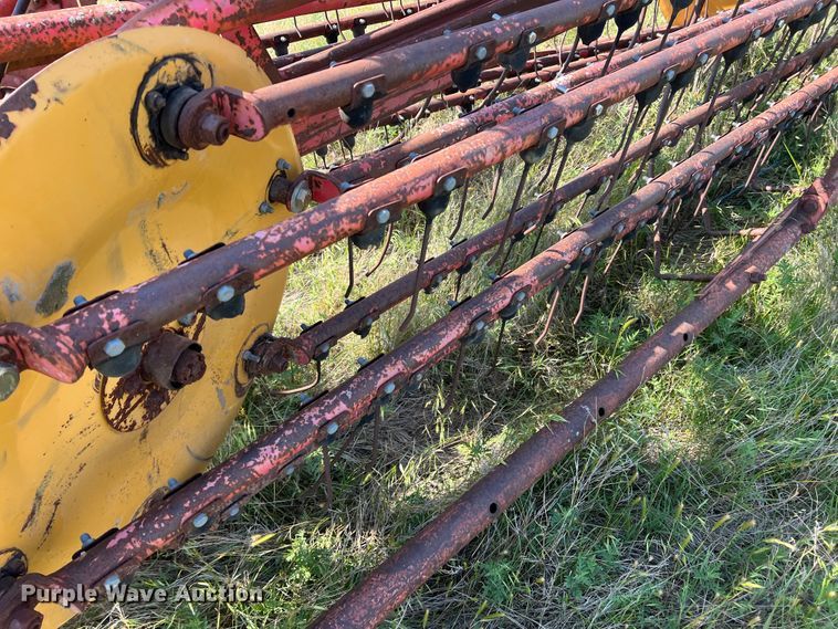 image for item DR1472 Massey Ferguson 588  hay rake