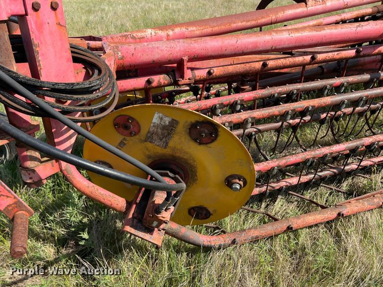 image for item DR1472 Massey Ferguson 588  hay rake