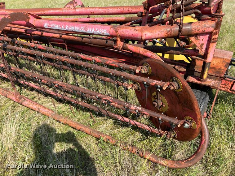 image for item DR1472 Massey Ferguson 588  hay rake