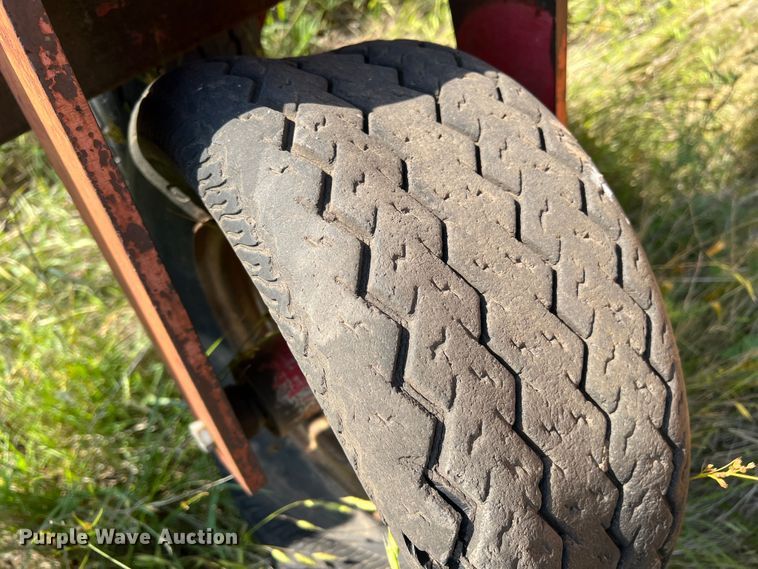 image for item DR1472 Massey Ferguson 588  hay rake