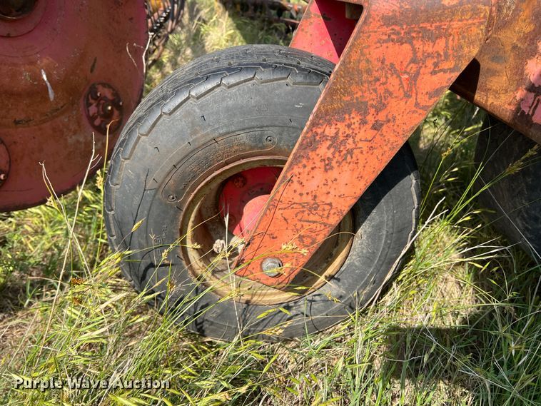 image for item DR1472 Massey Ferguson 588  hay rake