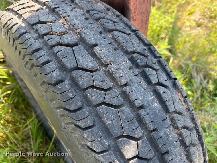 image for item DR1472 Massey Ferguson 588  hay rake