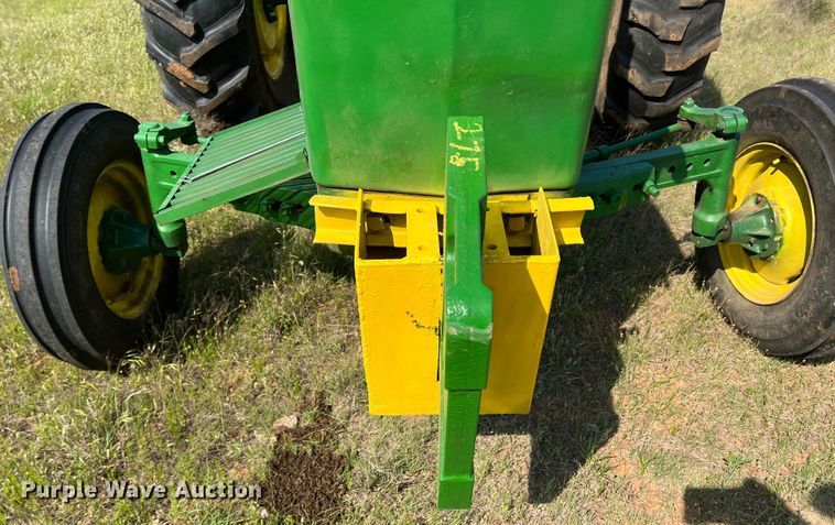 image for item DR1473 John Deere 1530  tractor