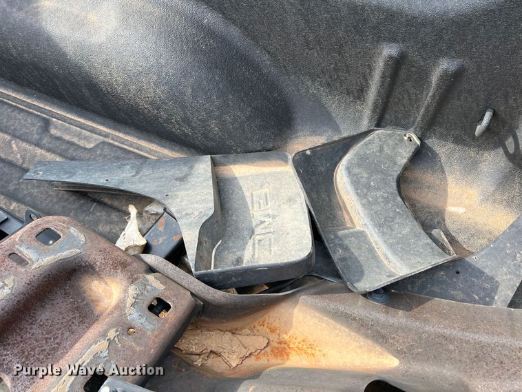 image for item DR1485 2017 GMC Sierra  pickup truck bed
