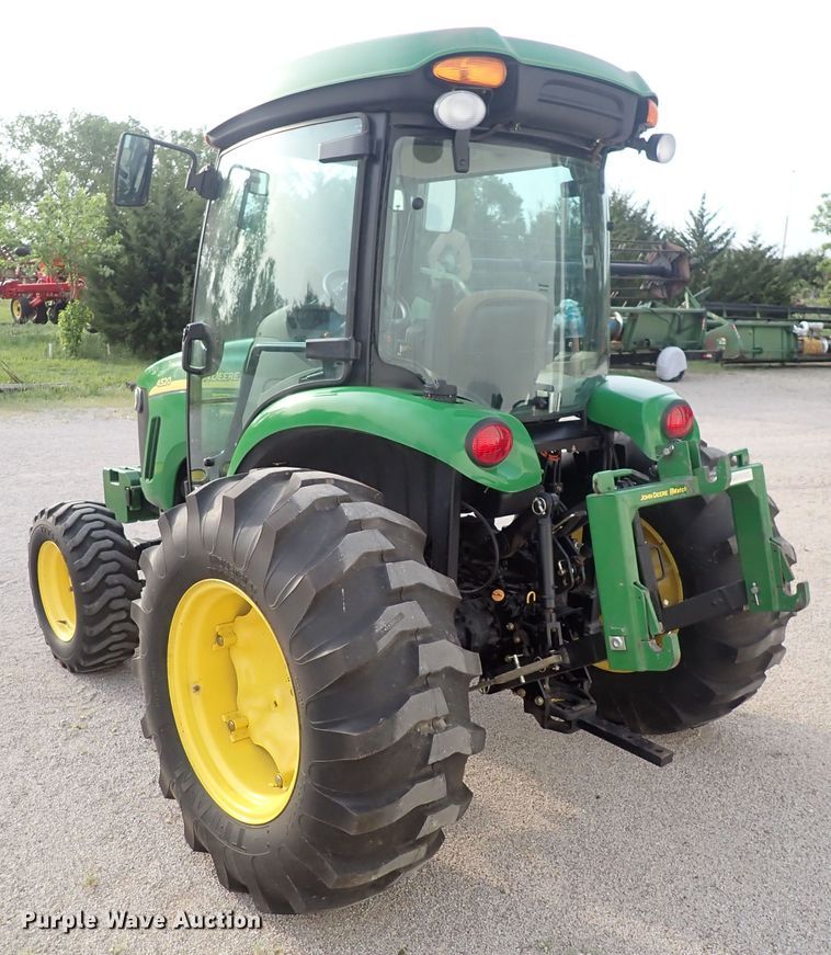 image for item DS7068 2006 John Deere 4520  MFWD tractor