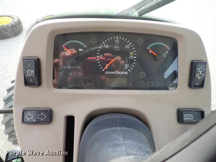 image for item DS7068 2006 John Deere 4520  MFWD tractor