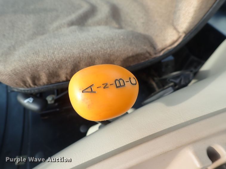 image for item DS7068 2006 John Deere 4520  MFWD tractor