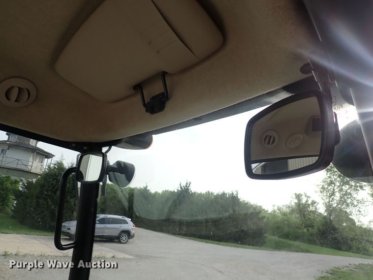 image for item DS7068 2006 John Deere 4520  MFWD tractor