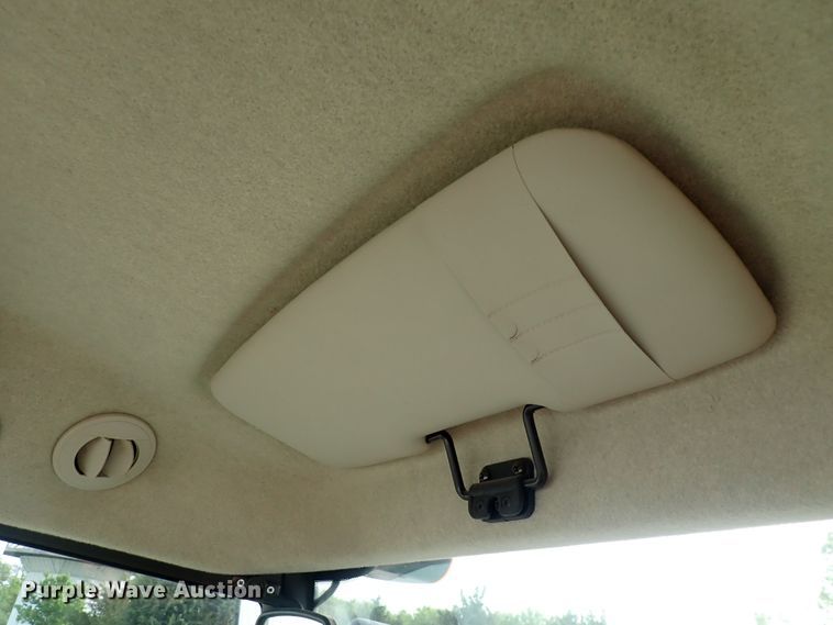 image for item DS7068 2006 John Deere 4520  MFWD tractor