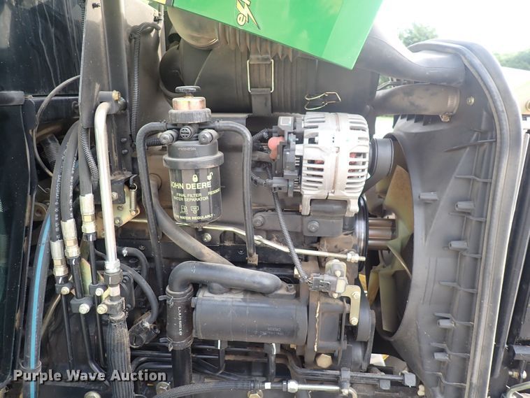 image for item DS7068 2006 John Deere 4520  MFWD tractor