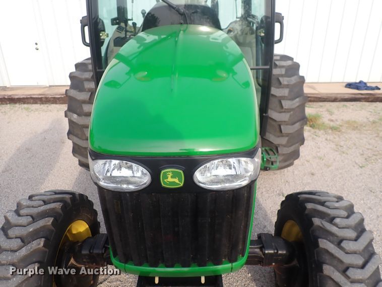 image for item DS7068 2006 John Deere 4520  MFWD tractor
