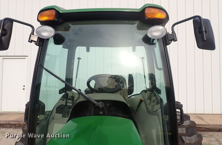 image for item DS7068 2006 John Deere 4520  MFWD tractor