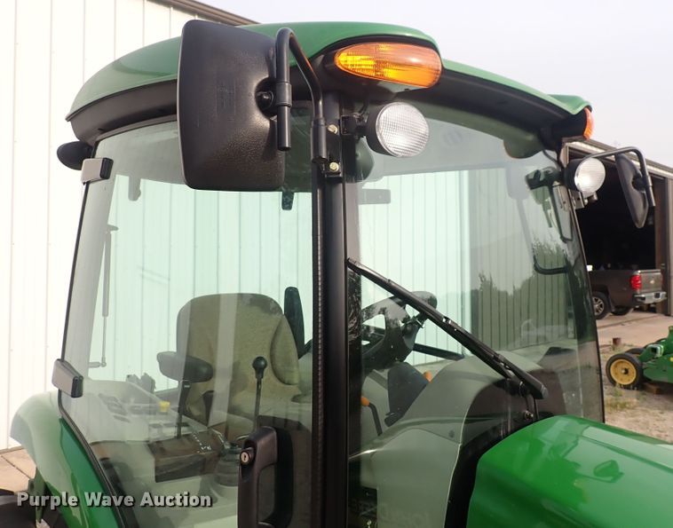 image for item DS7068 2006 John Deere 4520  MFWD tractor