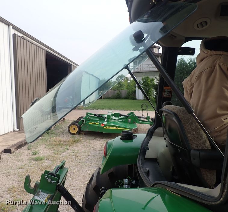 image for item DS7068 2006 John Deere 4520  MFWD tractor