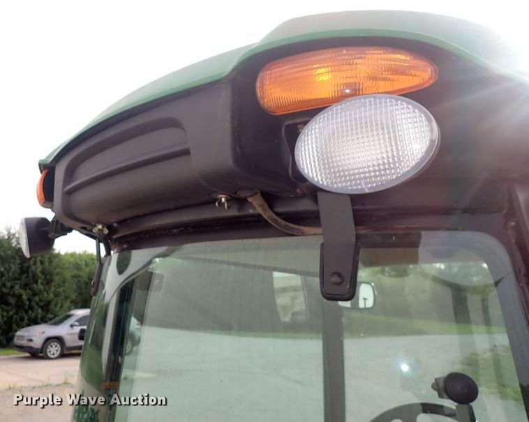 image for item DS7068 2006 John Deere 4520  MFWD tractor