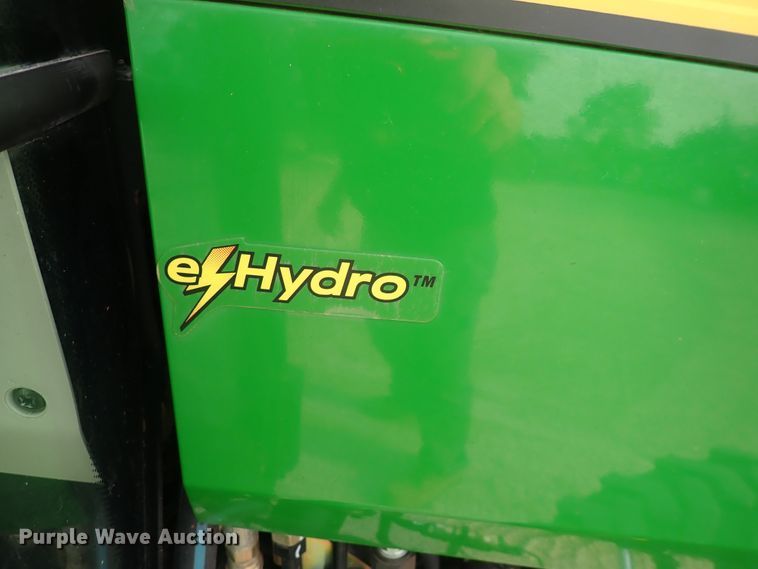 image for item DS7068 2006 John Deere 4520  MFWD tractor