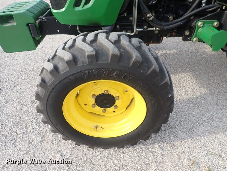 image for item DS7068 2006 John Deere 4520  MFWD tractor