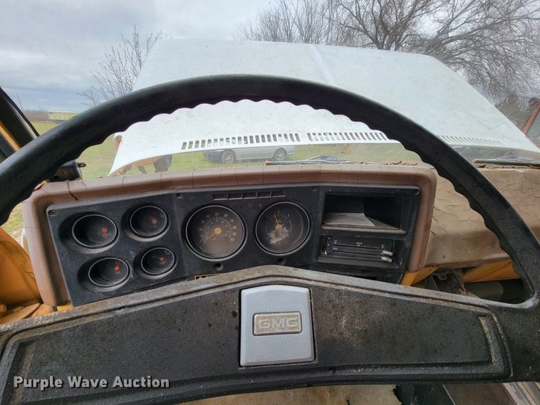 image for item HF9327 1979 GMC 7000  dump truck