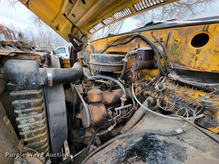 image for item HF9327 1979 GMC 7000  dump truck