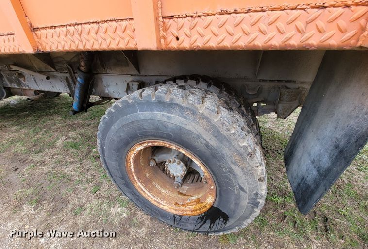 image for item HF9327 1979 GMC 7000  dump truck