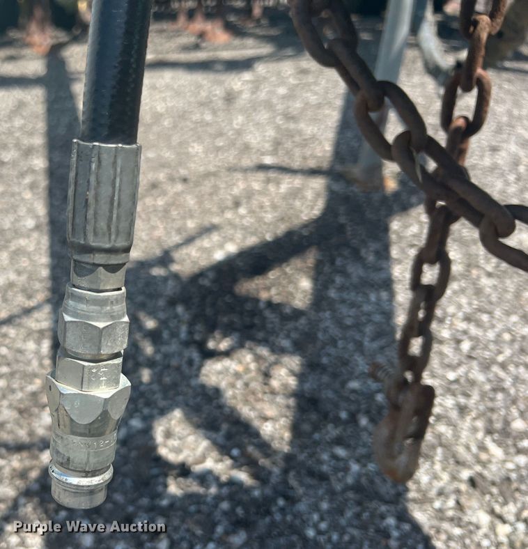 image for item HL9000 John Deere 2200  field cultivator