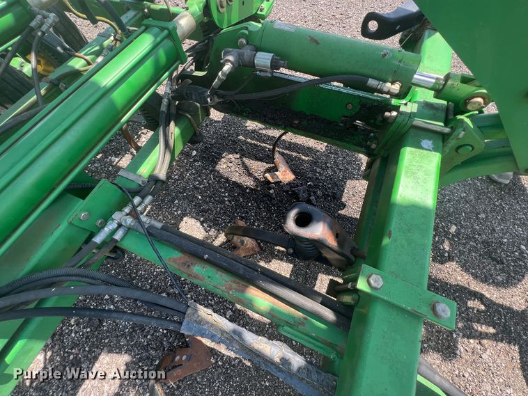 image for item HL9000 John Deere 2200  field cultivator