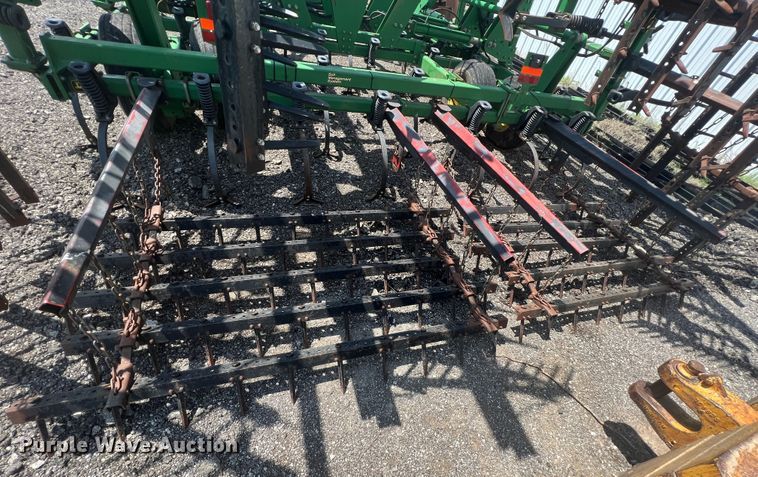 image for item HL9000 John Deere 2200  field cultivator