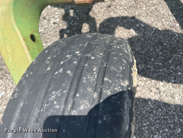 image for item HL9000 John Deere 2200  field cultivator