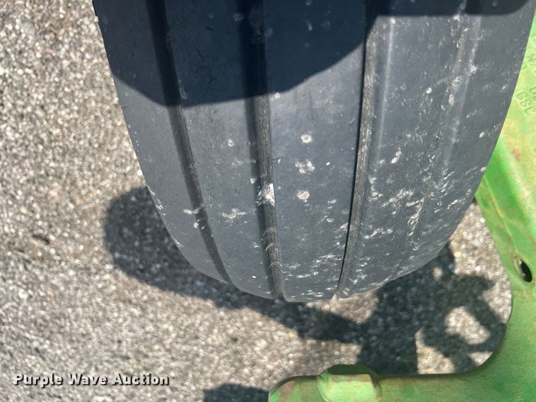 image for item HL9000 John Deere 2200  field cultivator