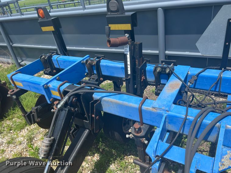 image for item HL9013 Case IH 2500B  in-line ripper