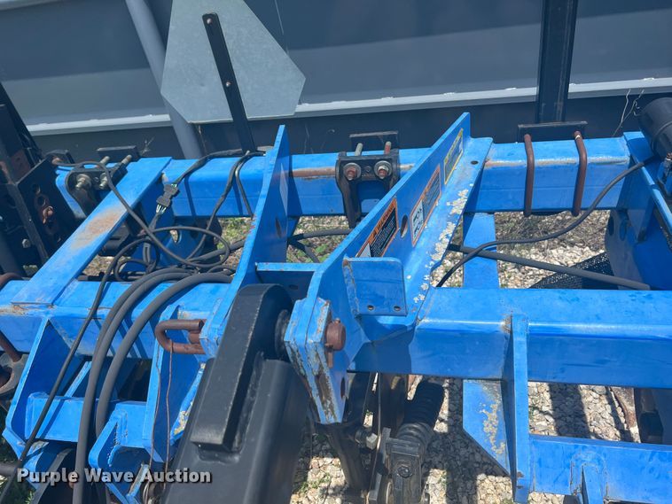 image for item HL9013 Case IH 2500B  in-line ripper