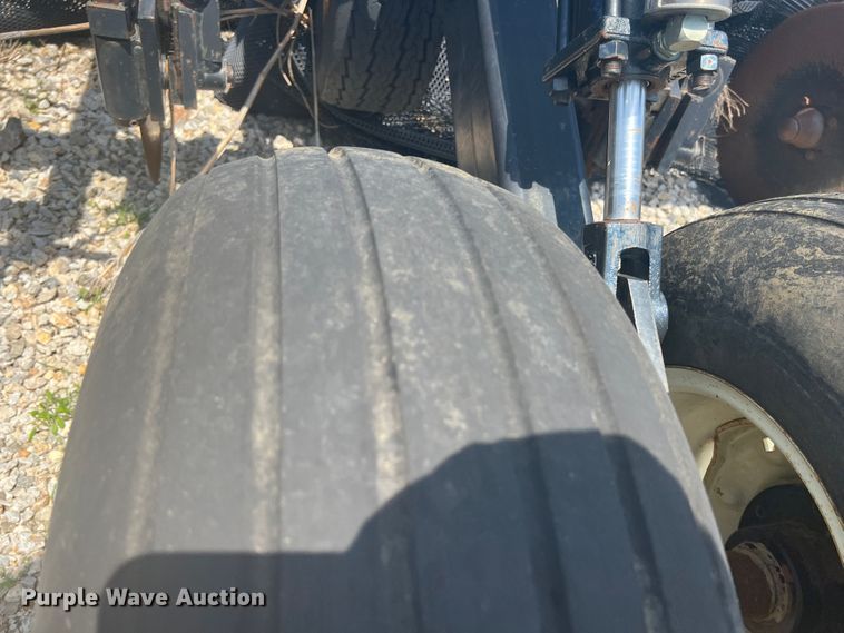 image for item HL9013 Case IH 2500B  in-line ripper