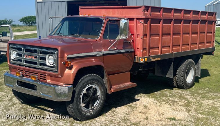 image for item HL9015 1978 GMC 6500  grain truck