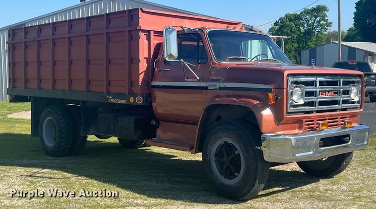 image for item HL9015 1978 GMC 6500  grain truck
