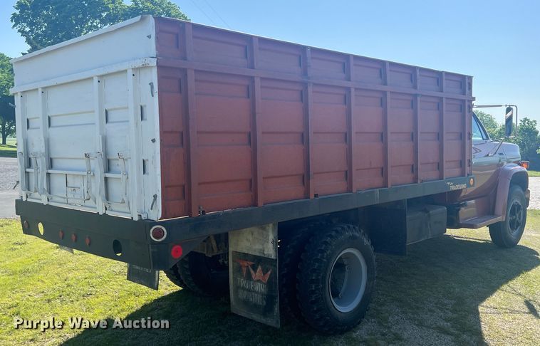 image for item HL9015 1978 GMC 6500  grain truck