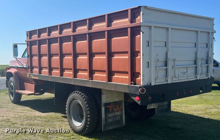 image for item HL9015 1978 GMC 6500  grain truck