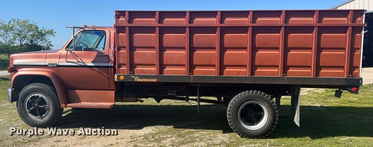 image for item HL9015 1978 GMC 6500  grain truck