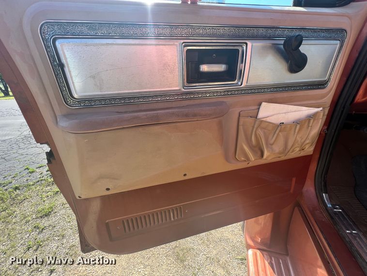 image for item HL9015 1978 GMC 6500  grain truck