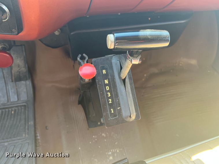 image for item HL9015 1978 GMC 6500  grain truck