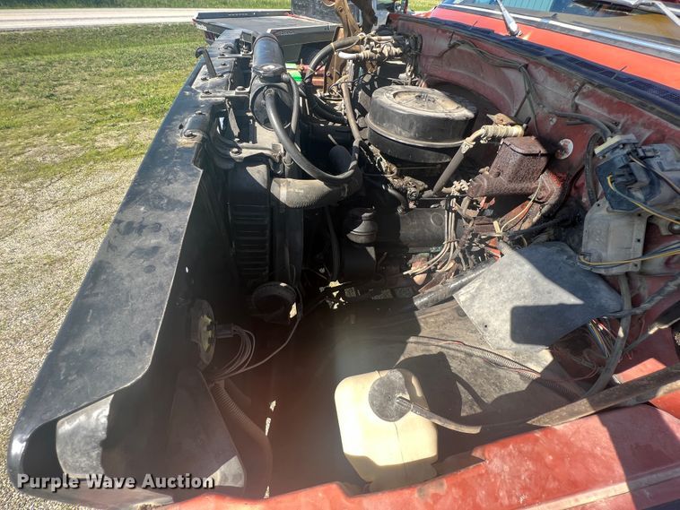 image for item HL9015 1978 GMC 6500  grain truck